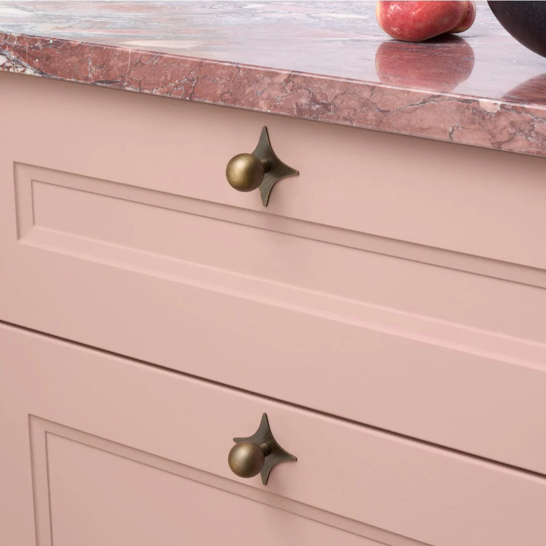 BOBBIN Ball Cabinet Knob - Antique Brass - Image 2