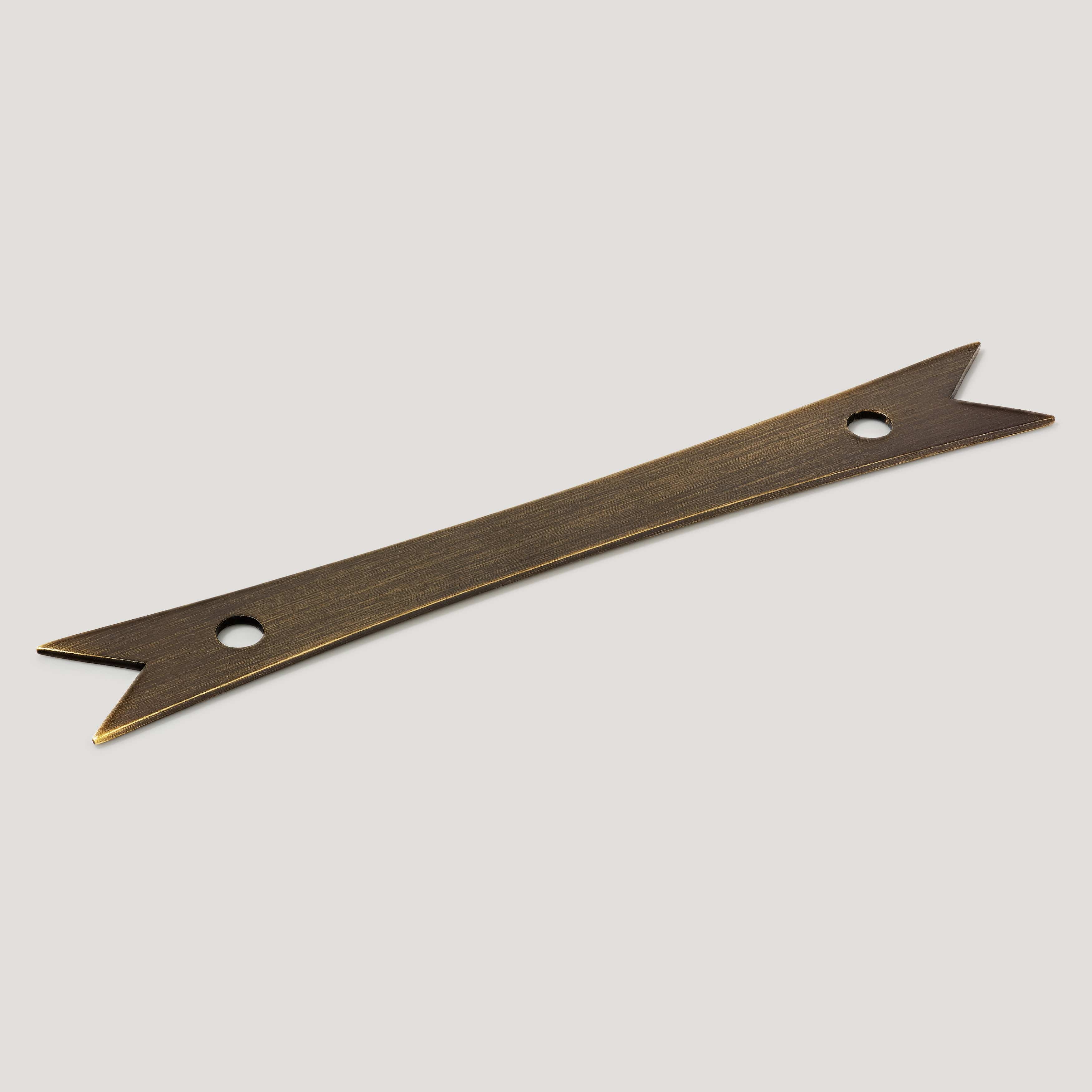ELIZA Pull with Ribbon Backplate - Antique Brass - Image 5