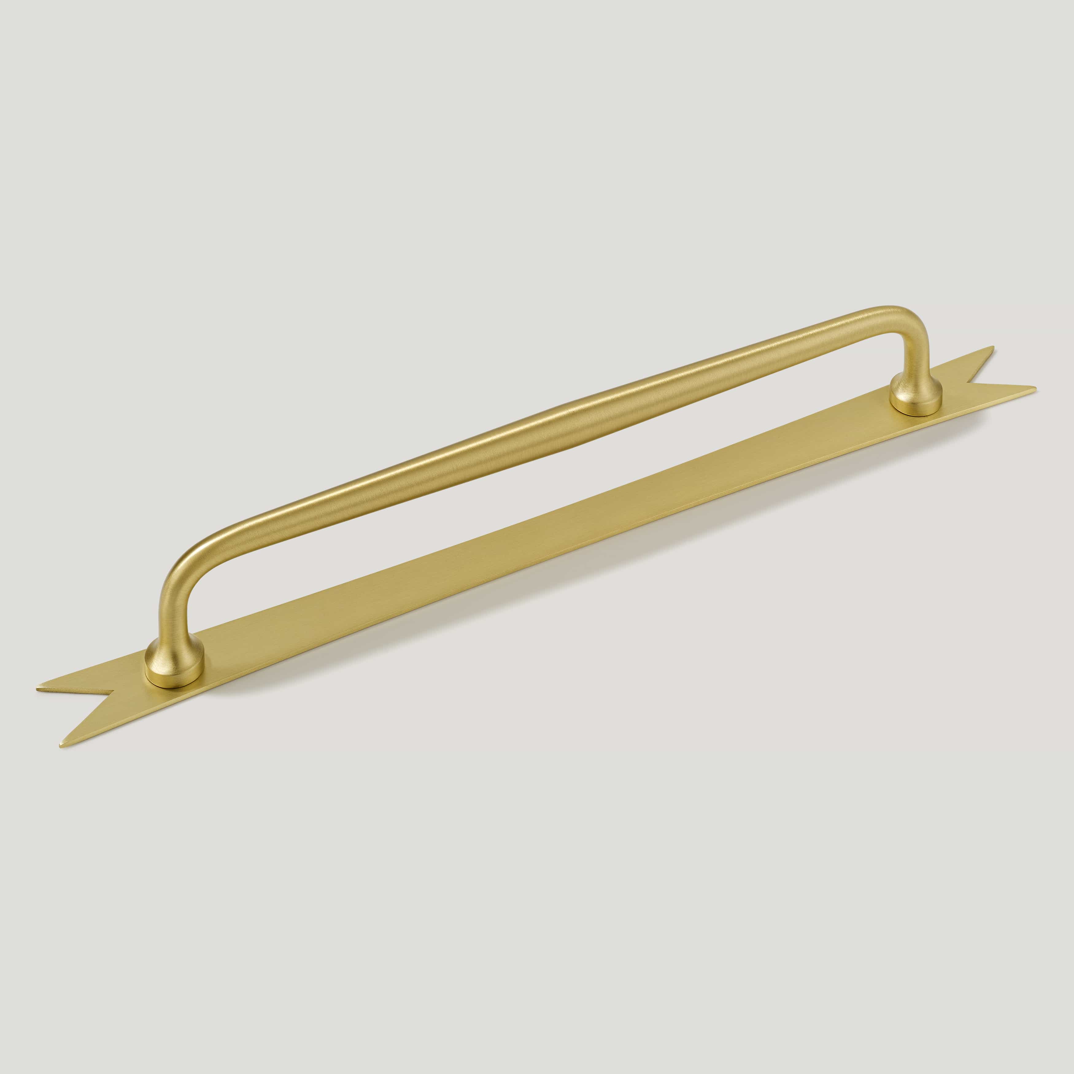 ELIZA Pull with Ribbon Backplate - Brass - Image 3