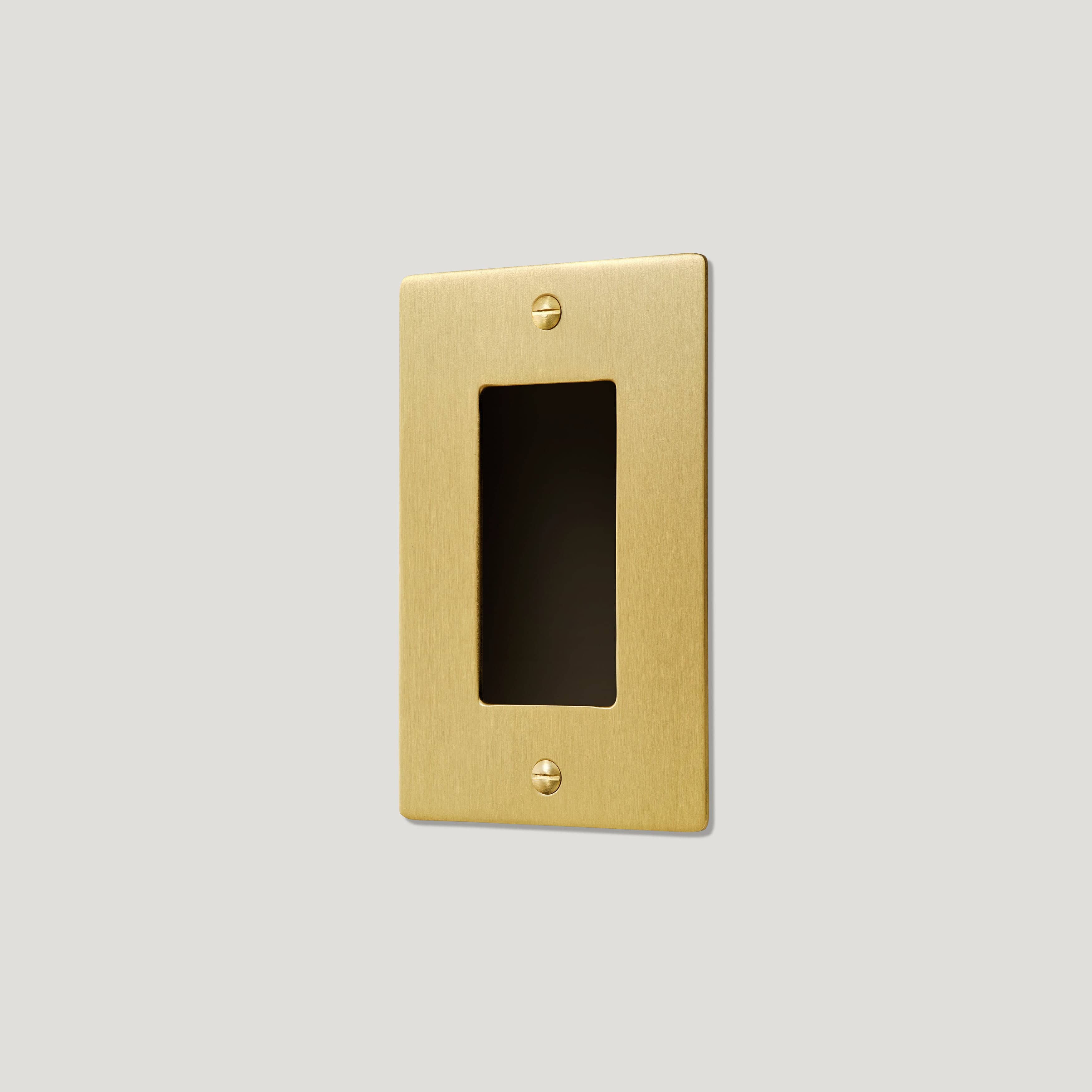 JASPER 1G Universal Plate - Brass - Image 4