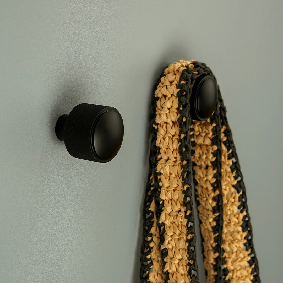 KEPLER Knurled Button Wall Hook - Black - Image 5