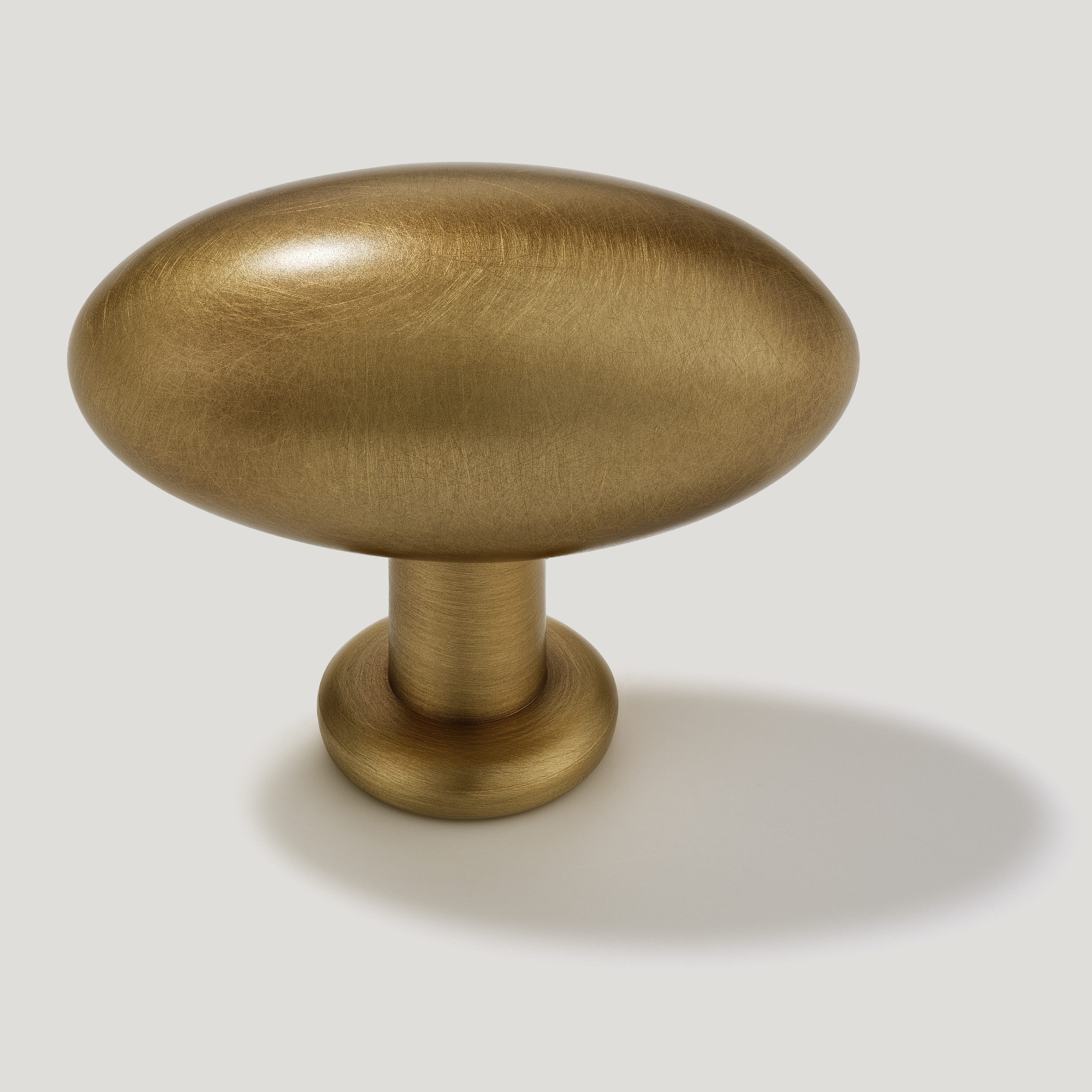 PEYTON Oval Cabinet Knob - Heirloom Brass - Image 3