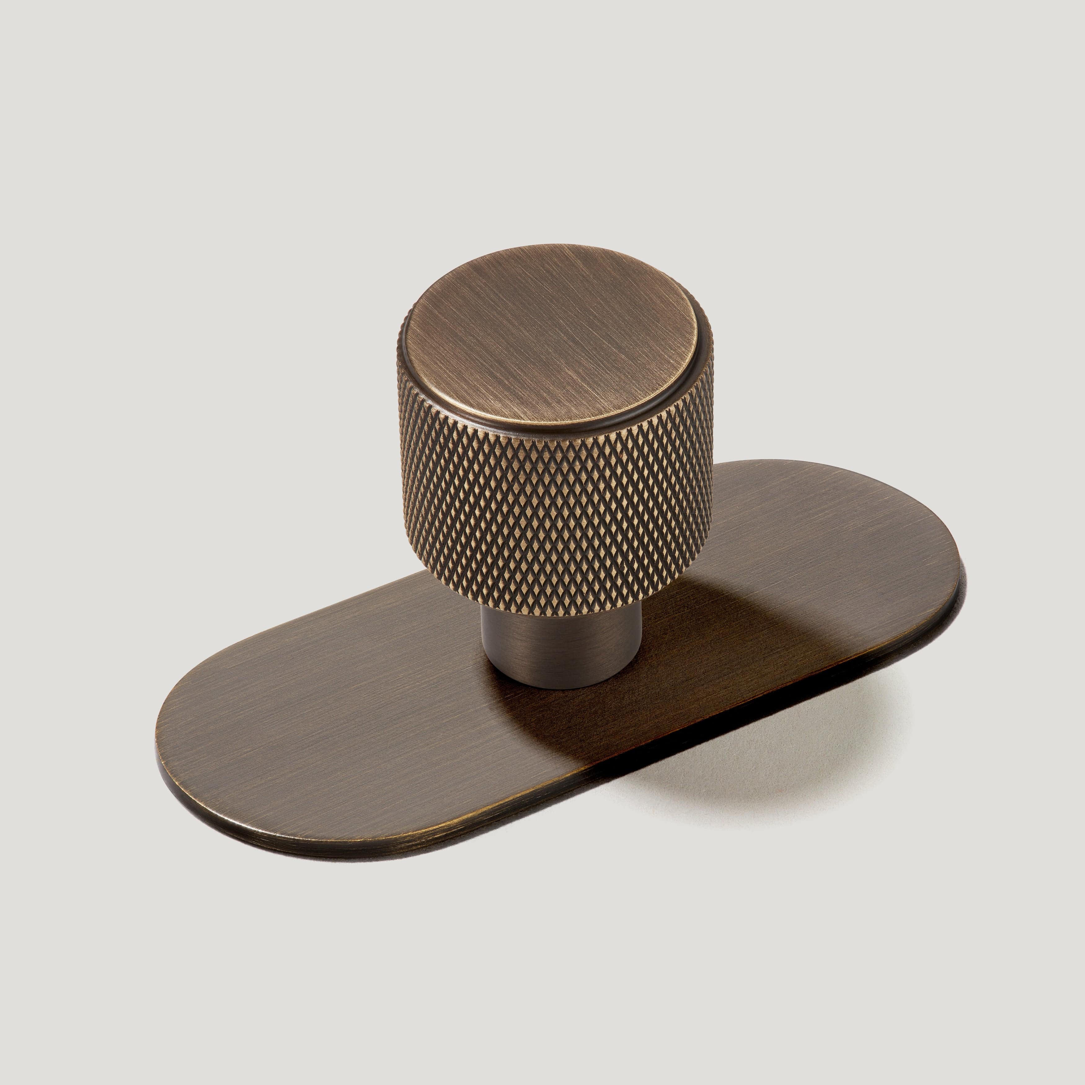 REVILL Knurled Cabinet Knob - Antique Brass - Image 5