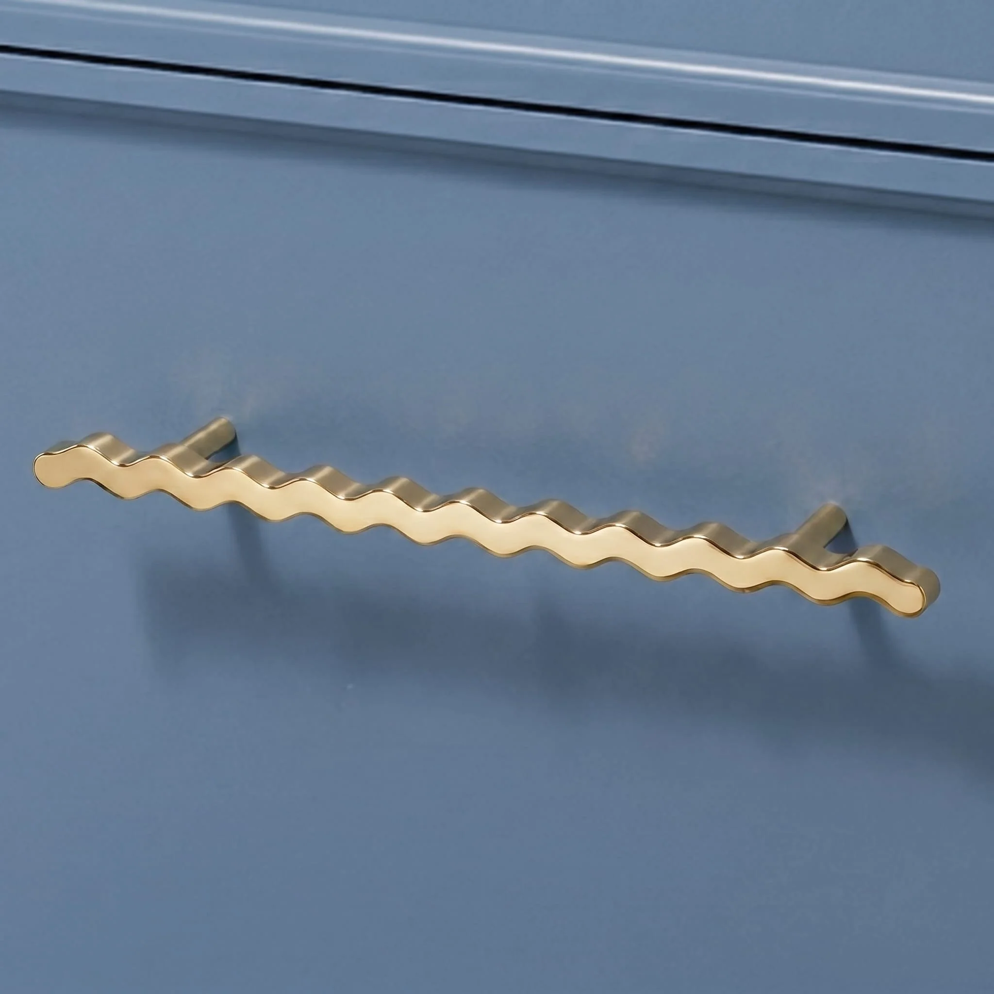 SQUIGGLE Pull - Unlacquered Brass - Image 2