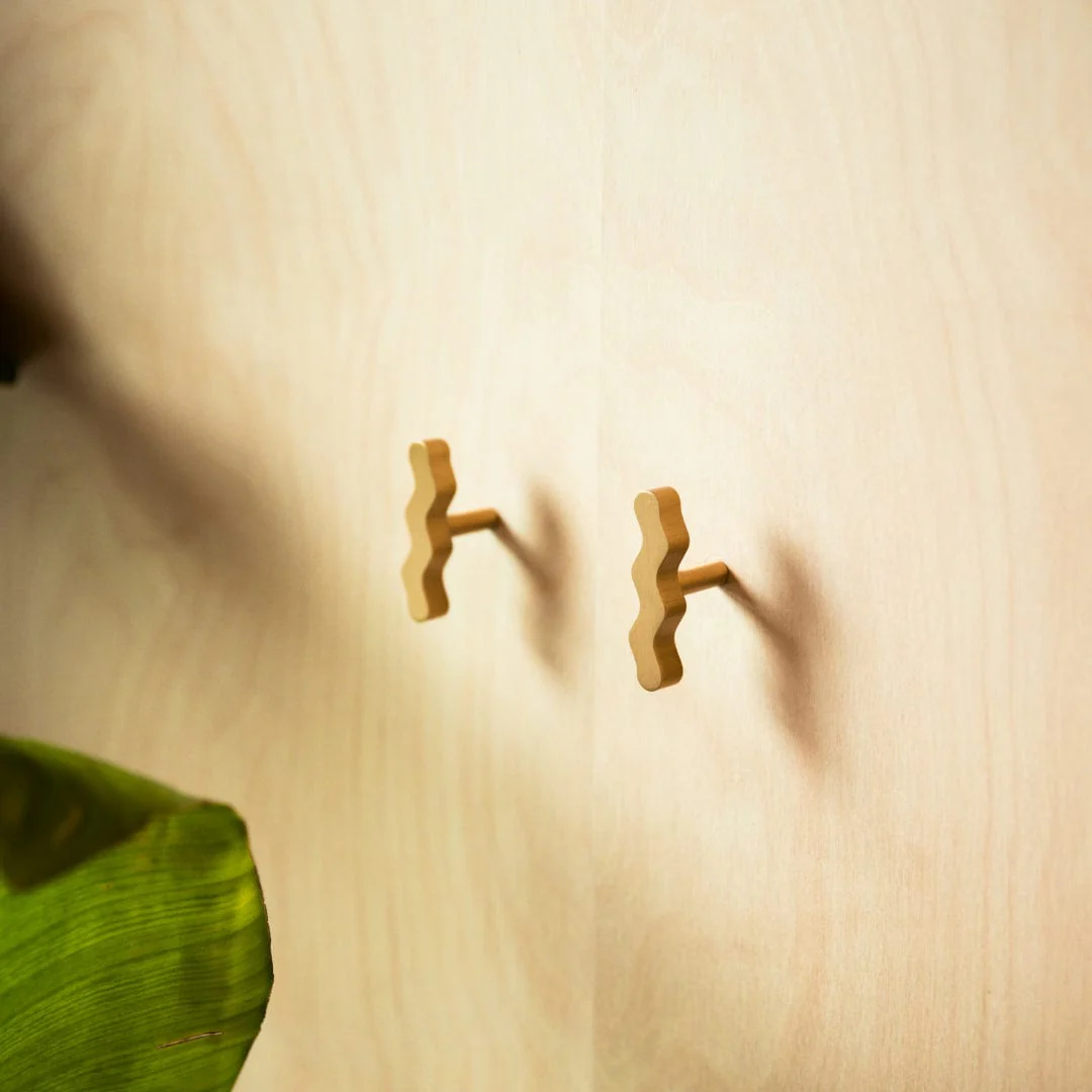 SQUIGGLE Single T Pull - Brass - Image 2